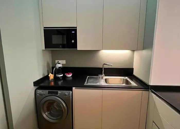 Daire Elegant En Hypercentre Dans Le Quartier Historique Anime Avec Parking Gratuit Caen